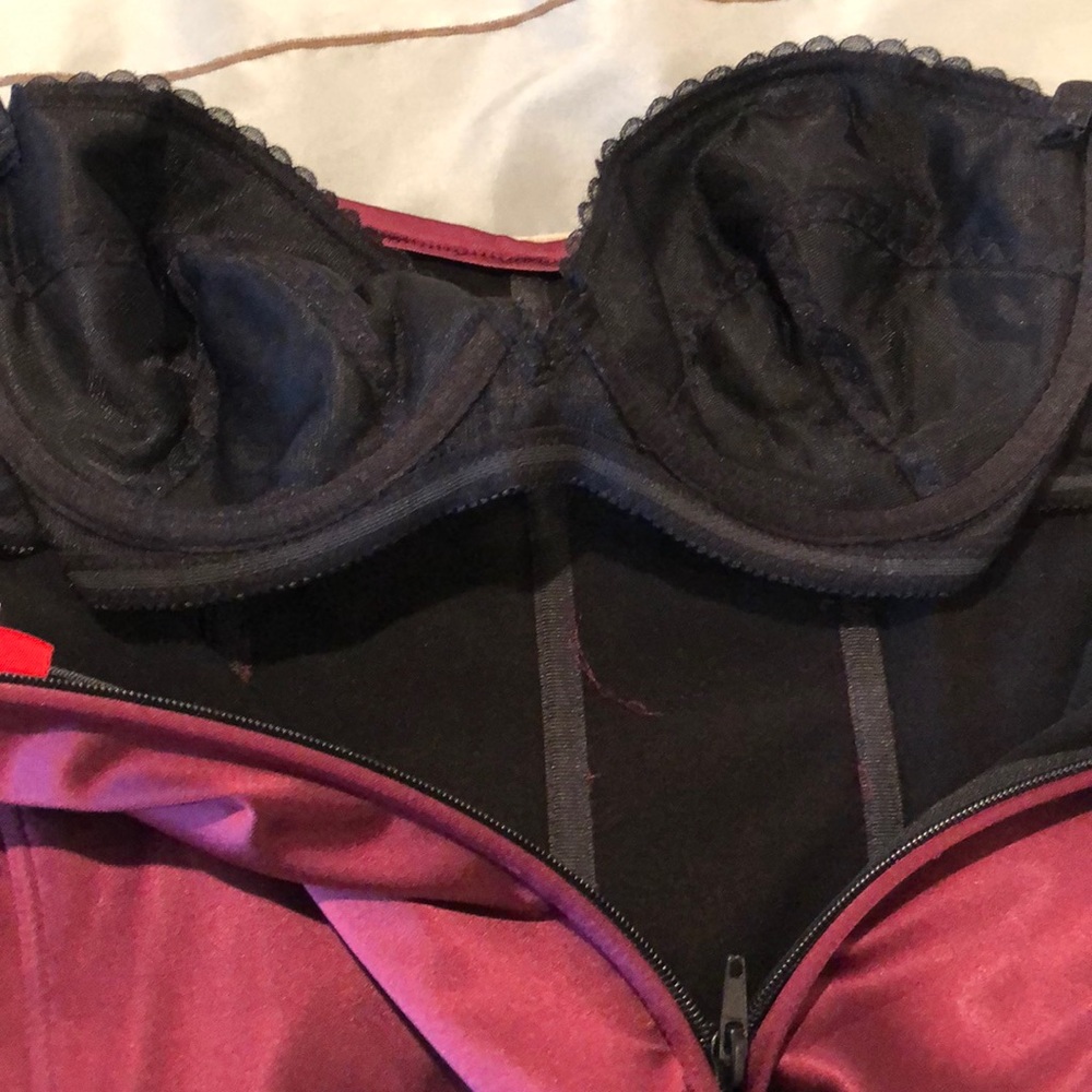 Halter top - Picture 3 of 5